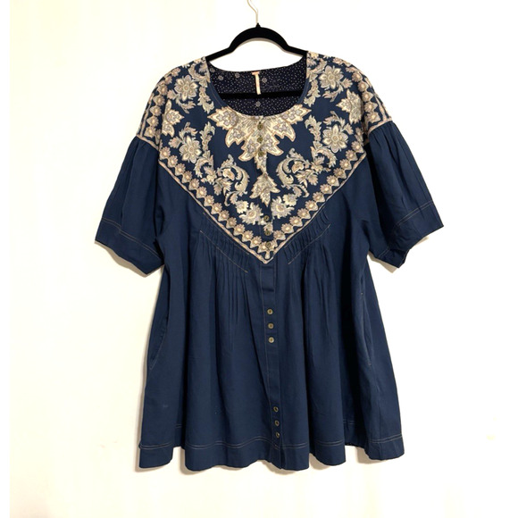 Free People Dresses & Skirts - Free People Dress Large Aline Denim Embroidered Foral Short Sleeve Mini Boho